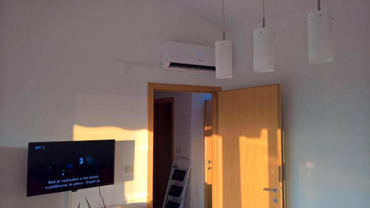 מאלינסקה Apartment Poleti מראה חיצוני תמונה