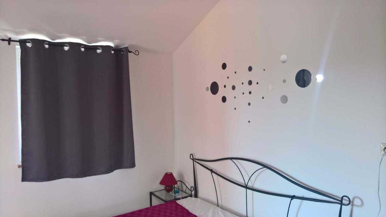 מאלינסקה Apartment Poleti מראה חיצוני תמונה