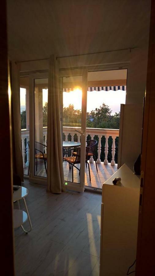 מאלינסקה Apartment Poleti מראה חיצוני תמונה