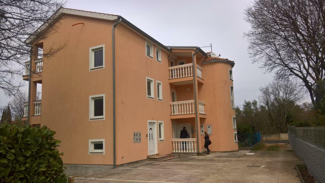 מאלינסקה Apartment Poleti מראה חיצוני תמונה